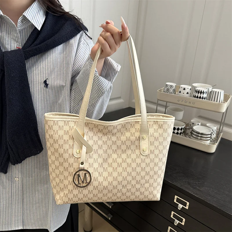 

2025 Spacious Niche Tote Bag, Women's Spring Commuter Shoulder Purse, Day to Night Crossbody, Casual Top Handle Bag​