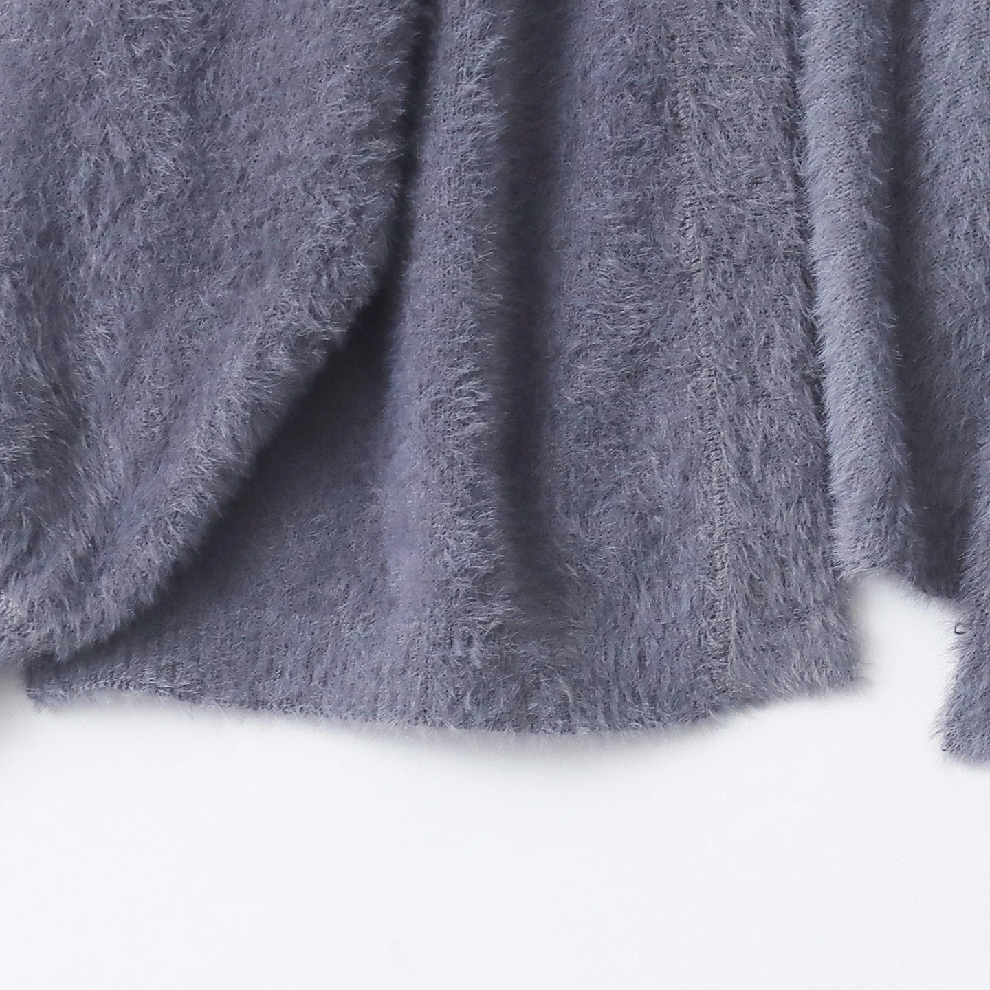 春の新作ファション ルーズカジュアル Vネックボタン付きロングスリーブ ミンクベルベットセーター レディースプレミアム衣料 ソフトポリエステル