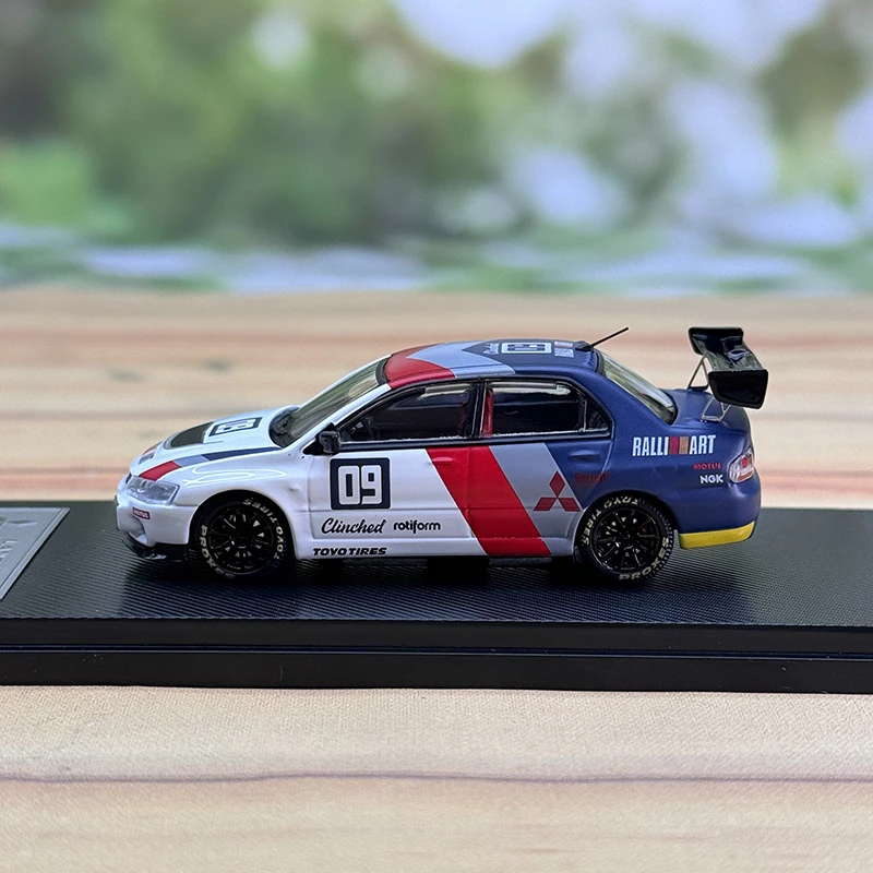 Diecast 1/64 Scale Mitsubishi Lancer EVO IX 9 Generation Racing Car Model Alloy Mitsubishi Lancer Car Model Ornaments