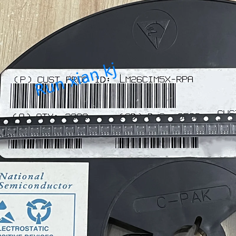 1PCS  LM26CIM5X-RPA  LM26CIM5X  SOT23-5  Brand new original IC chip