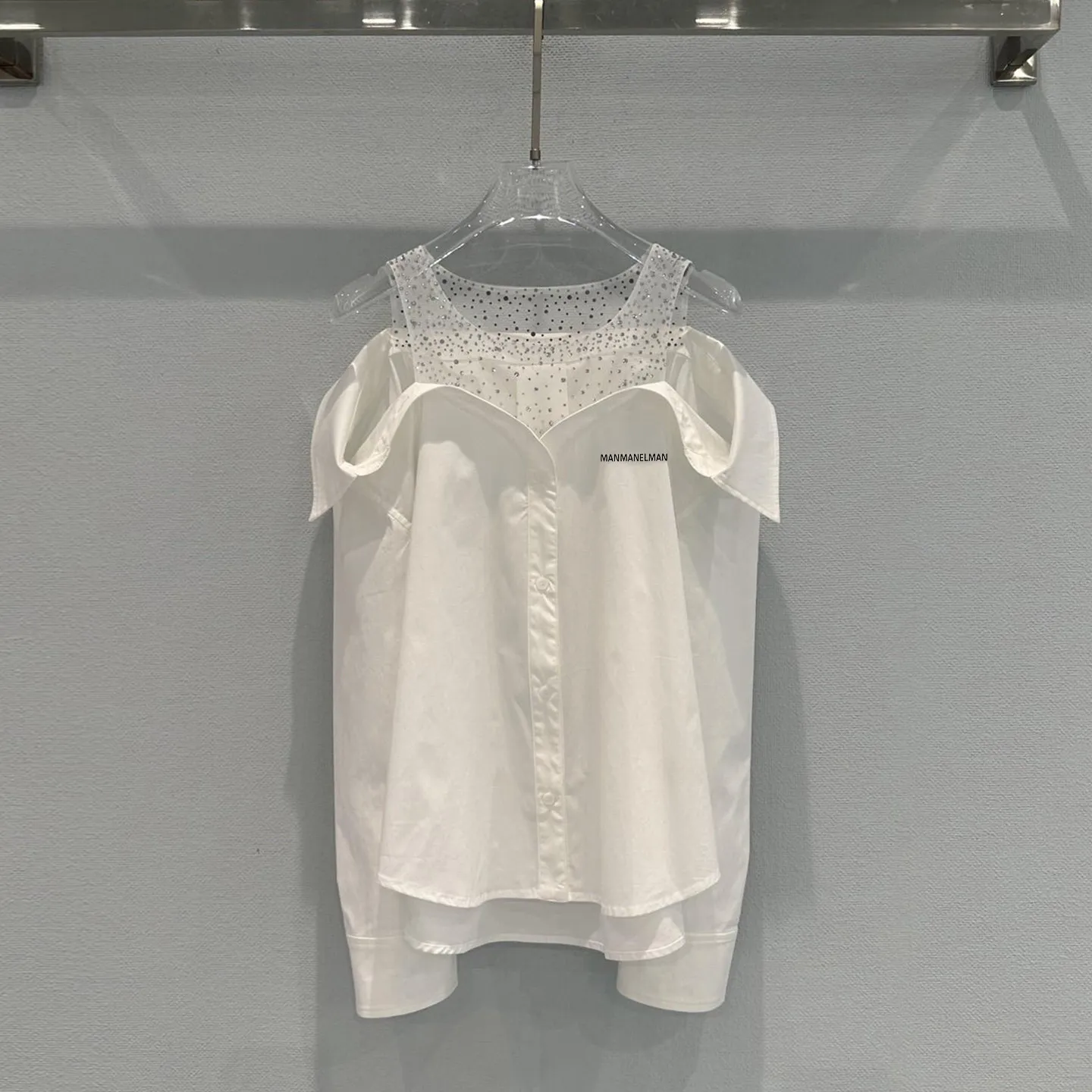 

High-end Women's Clothing 2026 Spring And Summer Niche Design Sense Hot Drilling Vest Shoulder Fake Two-piece Shirt Top