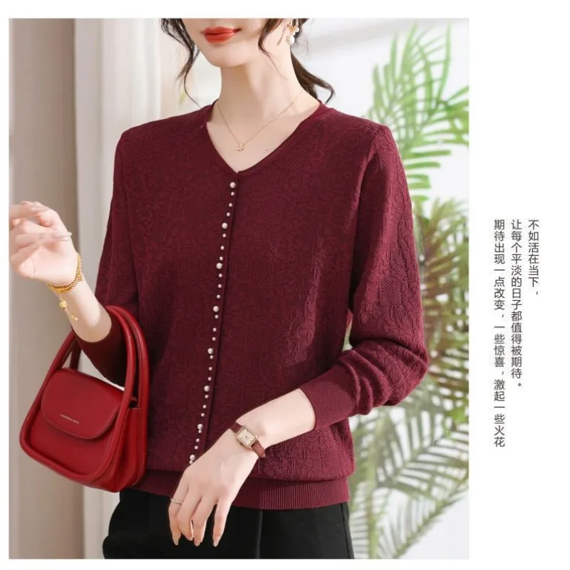 Nuova moda autunnale Base Top lavorato a maglia con scollo a V maniche lunghe con perline per maglione versatile da donna
