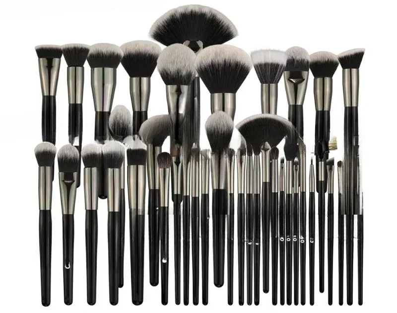 Makeup brush set Cosmetics Black Mountain wool blend brush