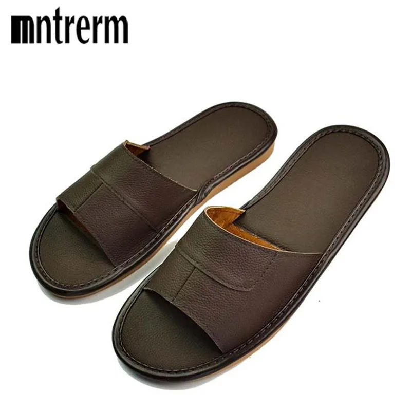 2022 New Leather Slippers Men Home Furnishing Indoor Floor Classic Footwear Casual Slides Leather Sandalias Zapatos Hombre