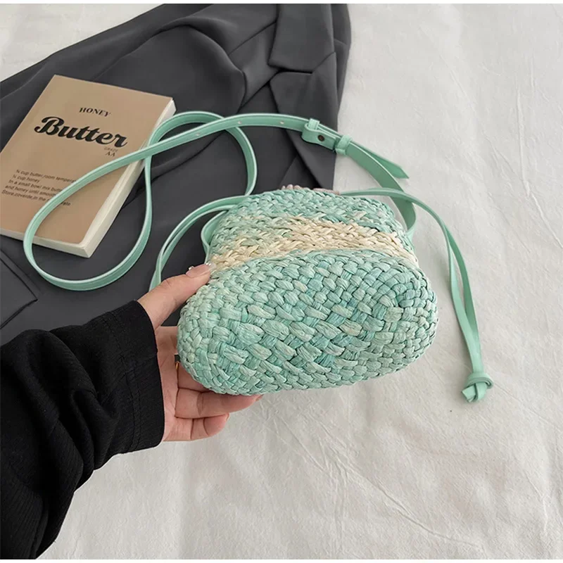 Umhängetasche aus Baststroh mit Farbverlauf, Designer-Sommer-Strand-Reise-Schultertasche, grasgewebter Boho-Shopper-Markkorb – Detail 4