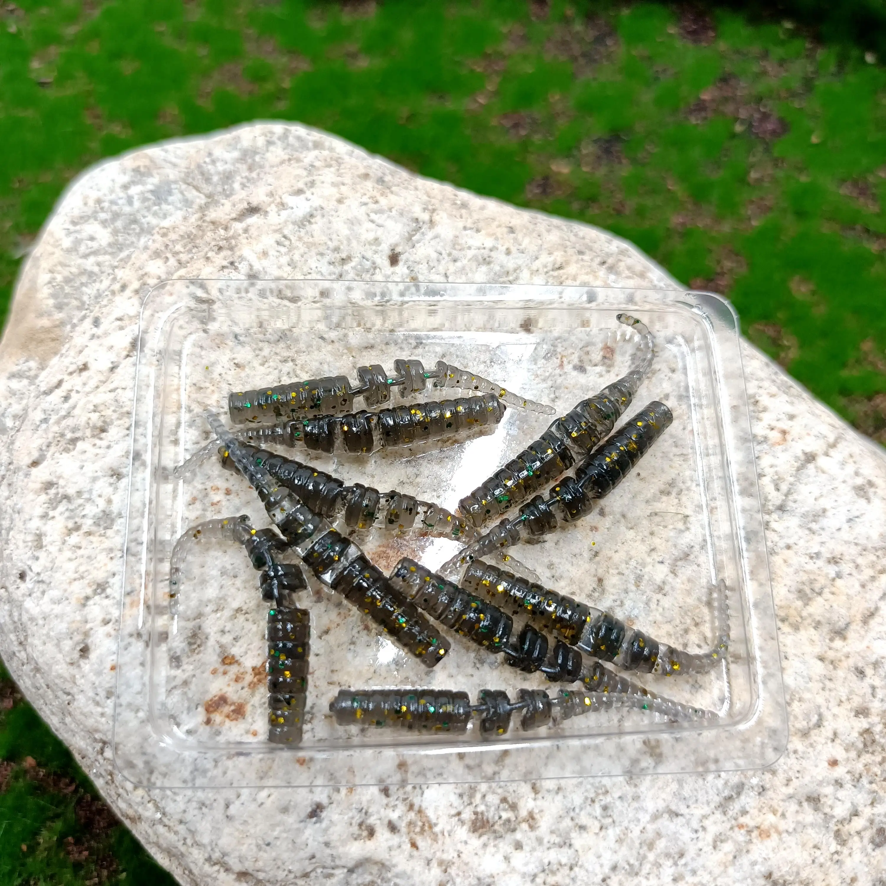 DUODUOYU 10PCS 40mm TPE Mini Soft Fishing Lure 0.3g Isca Art