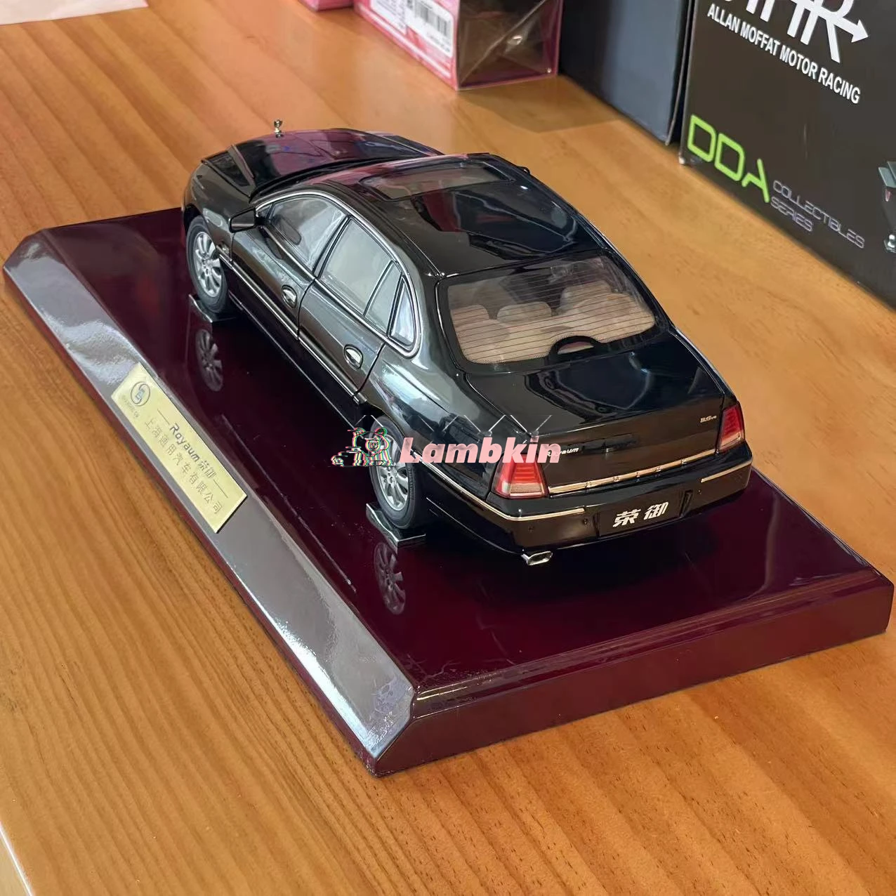 original 1:18 For GM buick Royaum 2005 Car Model Black Out of Print Only One Old Classic Gift Box Deluxe Edition Rare