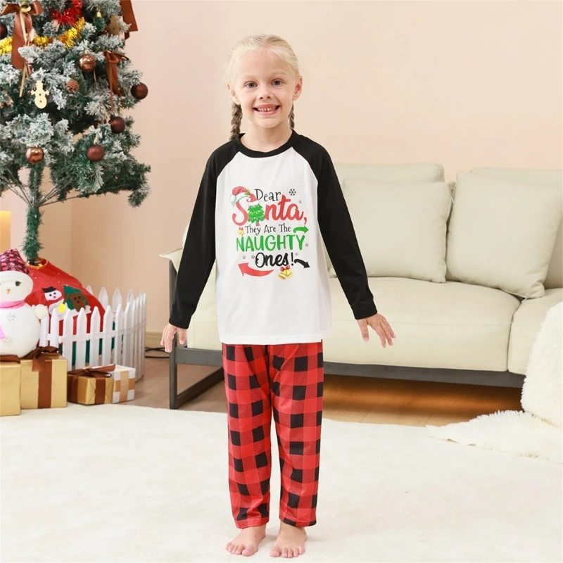 Family Matching Home Wear Set with Letter Print and Designing, Comfortable Christmas Pajamas for Mother and Child