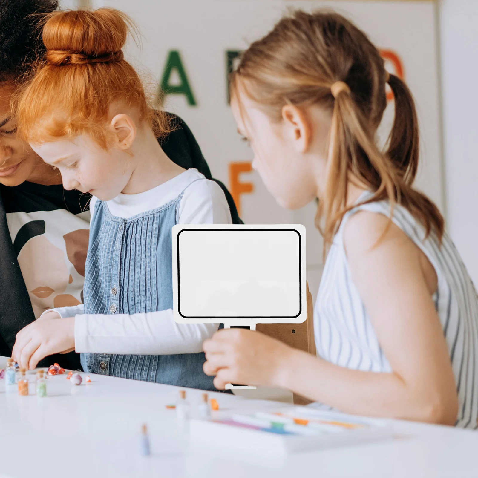 سبورة بيضاء محمولة مزدوجة الجوانب، لوحة مسح جافة صغيرة للتصويت في الفصول الدراسية، الرد على أنشطة التسجيل التعليمية، ألعاب التعلم