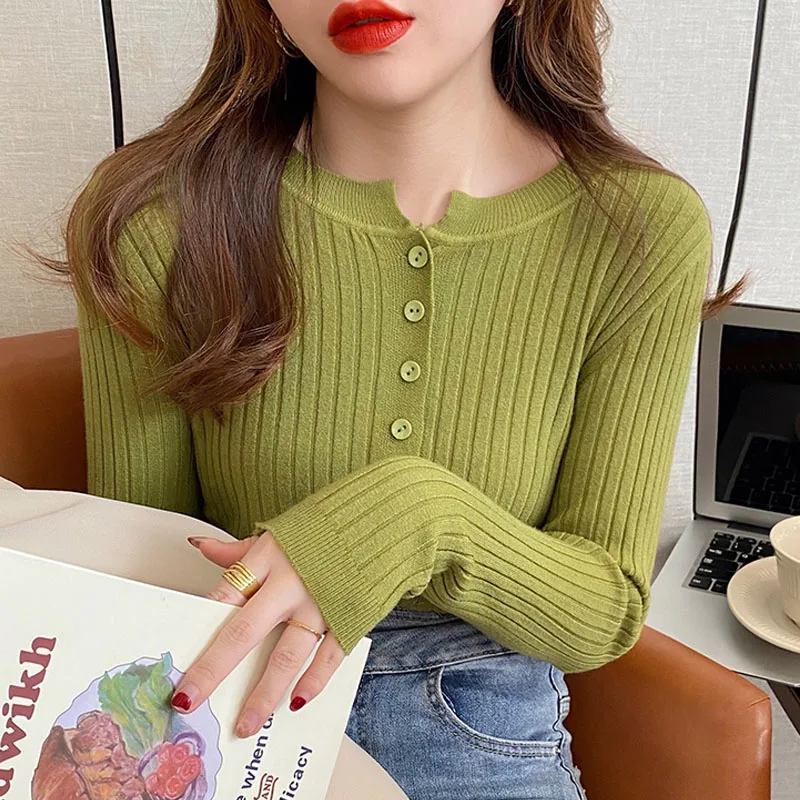 เสื้อสเวตเตอร์คอวีลายทางสีชมพูแบบเรียบง่าย สไตล์อ่อนโยน ให้ความอบอุ่น เหมาะสำหรับฤดูใบไม้ร่วงและฤดูหนาว