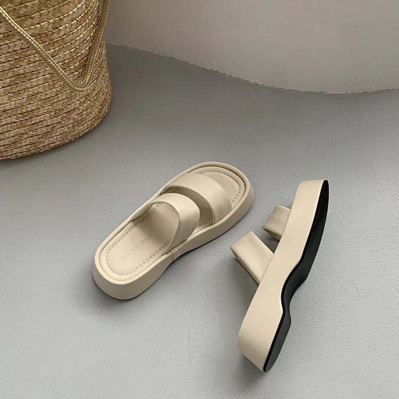 2024 New Gladiator Summer Sandalias Fashion Platform Flats Elegant Open Toe Slippers Comfort Beach Slides