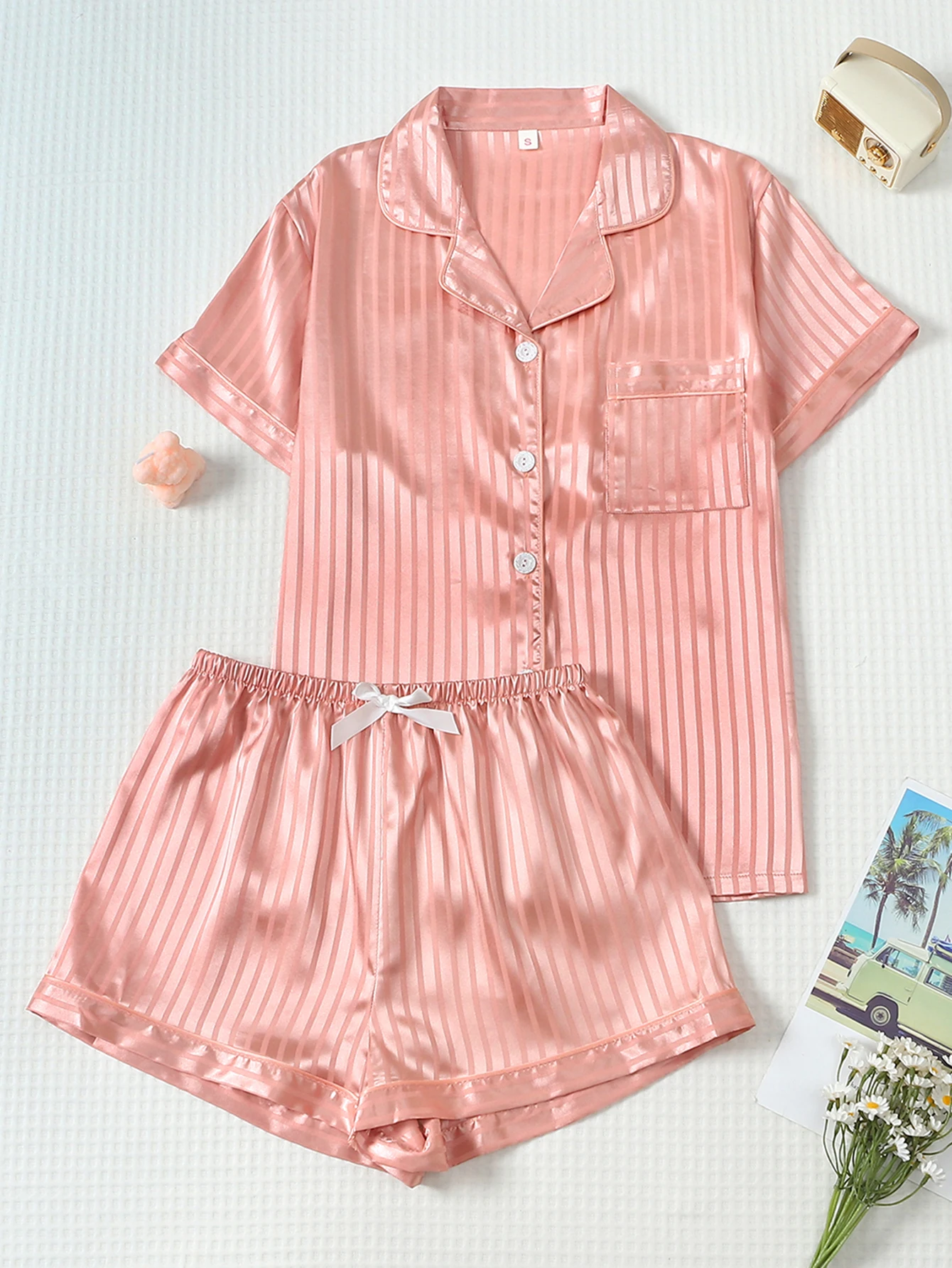 Two-Piece Comfortable Satin Striped Print Lapel Button-Down Short-Sleeve Top with Pockets and Bow Shorts Spring/Summer Women's Pajama Loungewear Set Suitable for Home Use