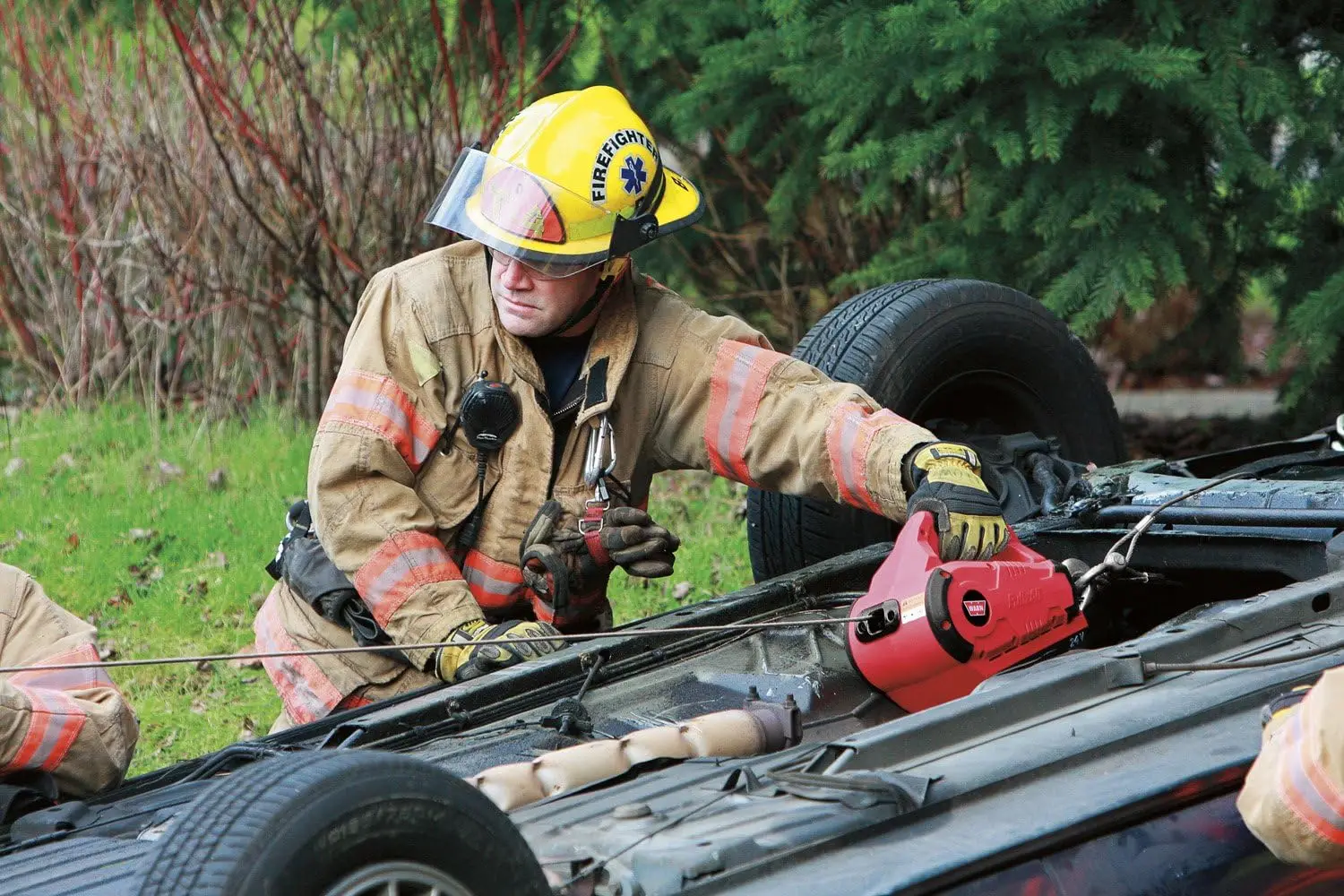 WARN 885030 PullzAll Cordless 24V DC Portable Electric Winch with Steel Cable and 1 Rechargeable Battery Pack: 1/2 Ton (1,000 lb