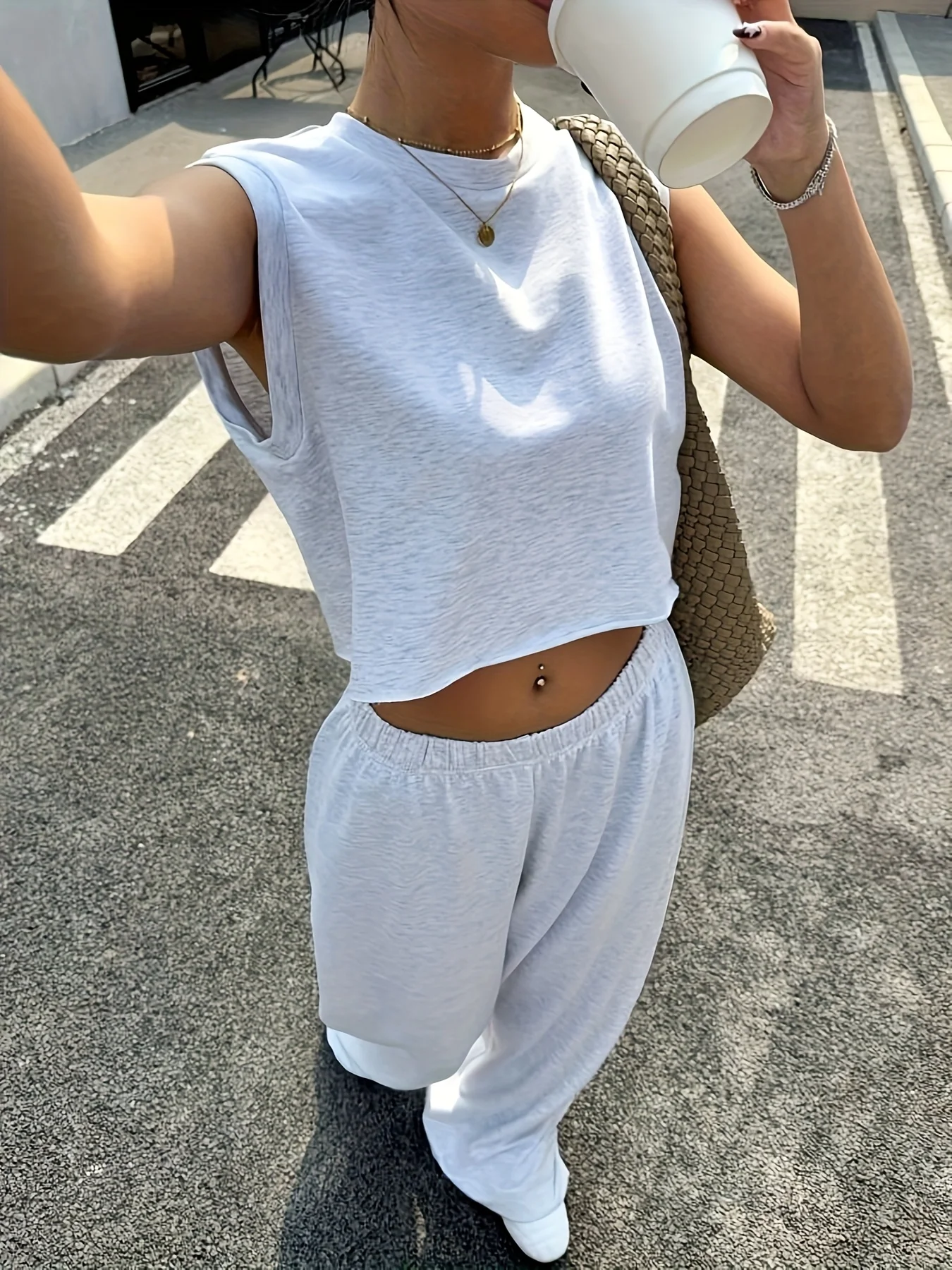 

Ladies Young Casual Commute 2-Piece Set round Neck Loose Top And Loose Sweatpants Ensemble Comfortable Streetwear Outfit