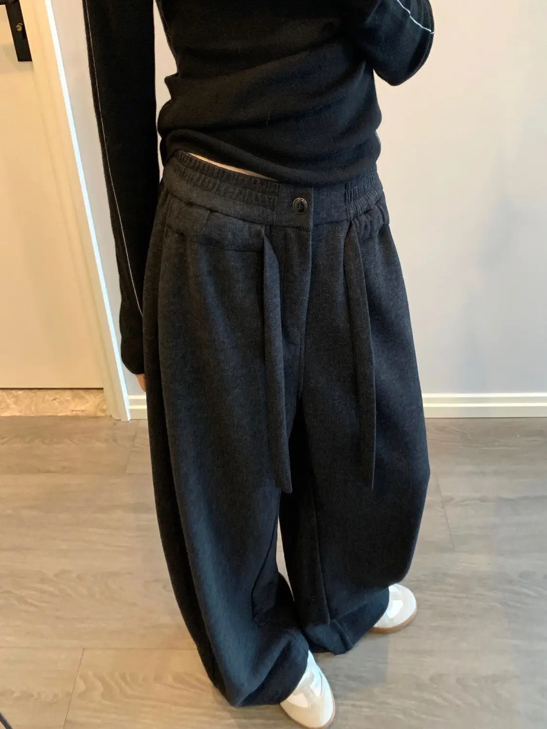 

Утолщенные спортивные брюки для женщин осенью и зимой, новинка 2025 года, повседневные широкие брюки с эластичной резинкой на талии, прямые брюки