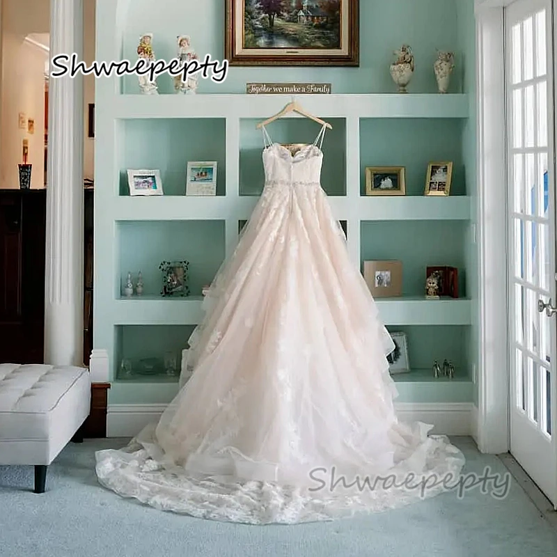 Gorgeous Ruffle Wedding Dress Custom Made Sweetheart Neck Chapel Train Long Country Bridal Gowns Lace Appliques Beaded Sash