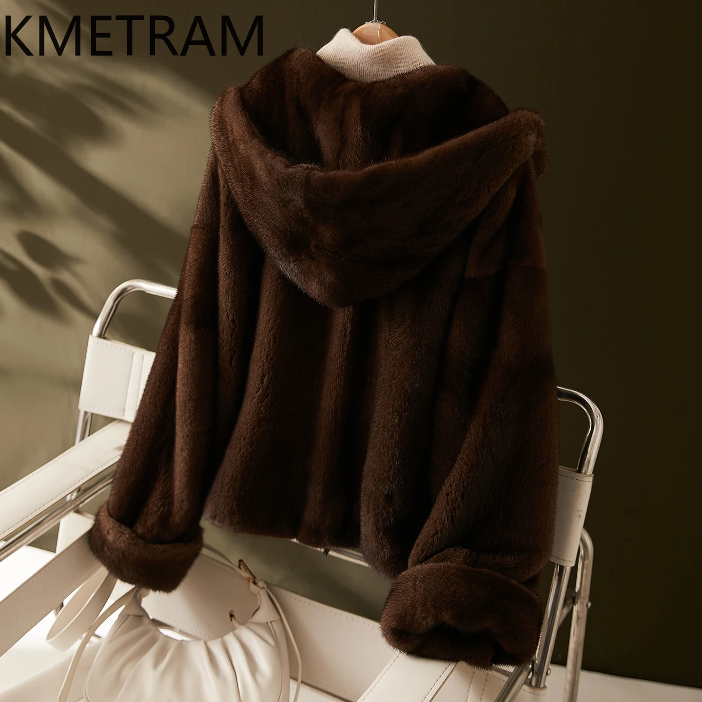معطف فرو المنك الطبيعي بالكامل 100% من KMETRAM جاكيت نسائي قصير من الفرو الحقيقي مع غطاء محرك السيارة ملابس شتوية عالية الجودة 2025 schuba femenarska