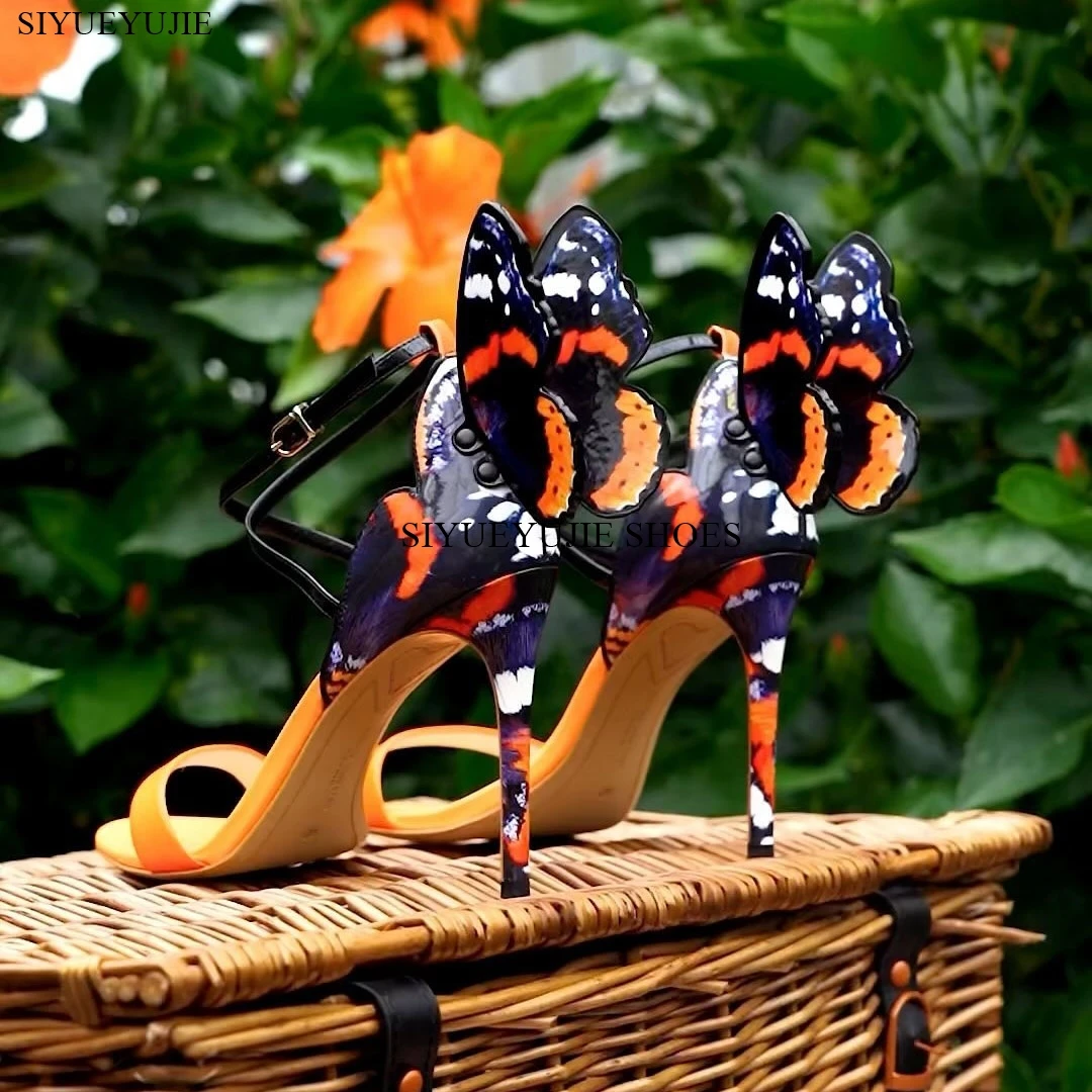 

2024 HIGH Heel Butterfly Wing Sandals Cross Strap Red Nude White Fashion Summer Dress Shoes Open Toe Runway Lady Sandals