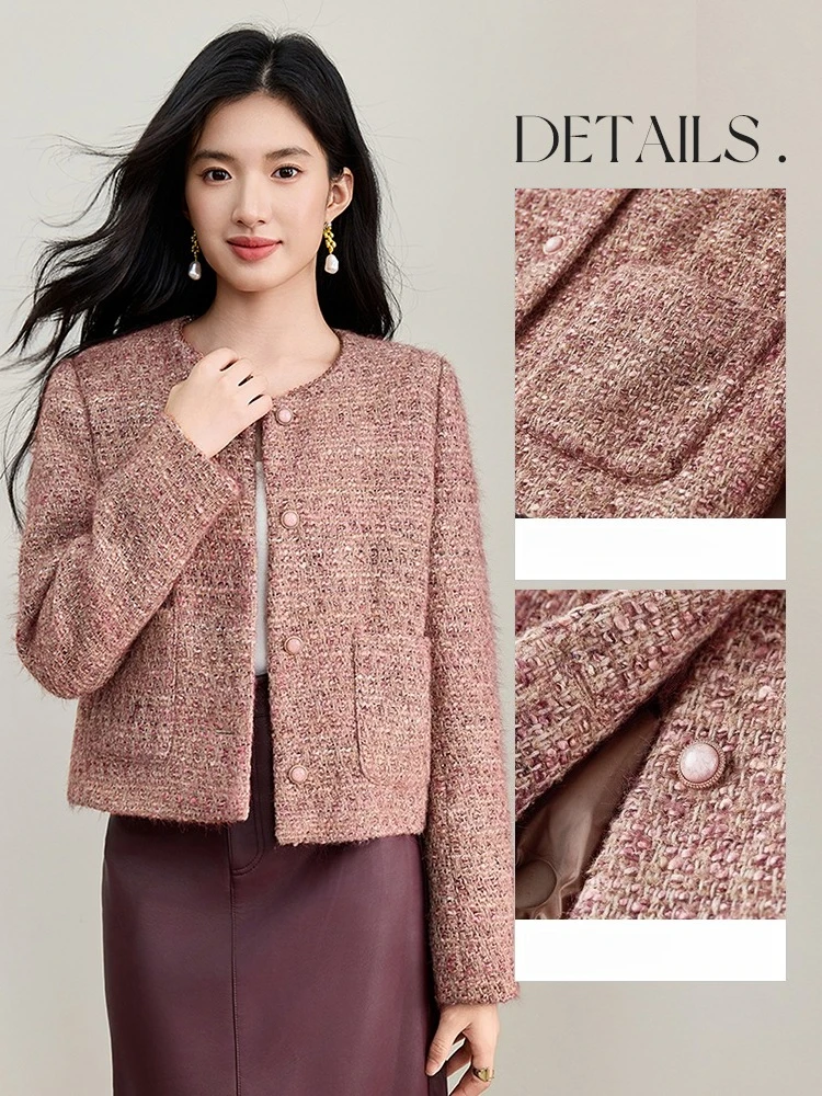 سترة نسائية قصيرة من التويد من SENTUBILA لشتاء 2025 90% بطة بيضاء فضفاضة برقبة دائرية وزر خرز ملابس خارجية أنيقة غير رسمية W54YB3038