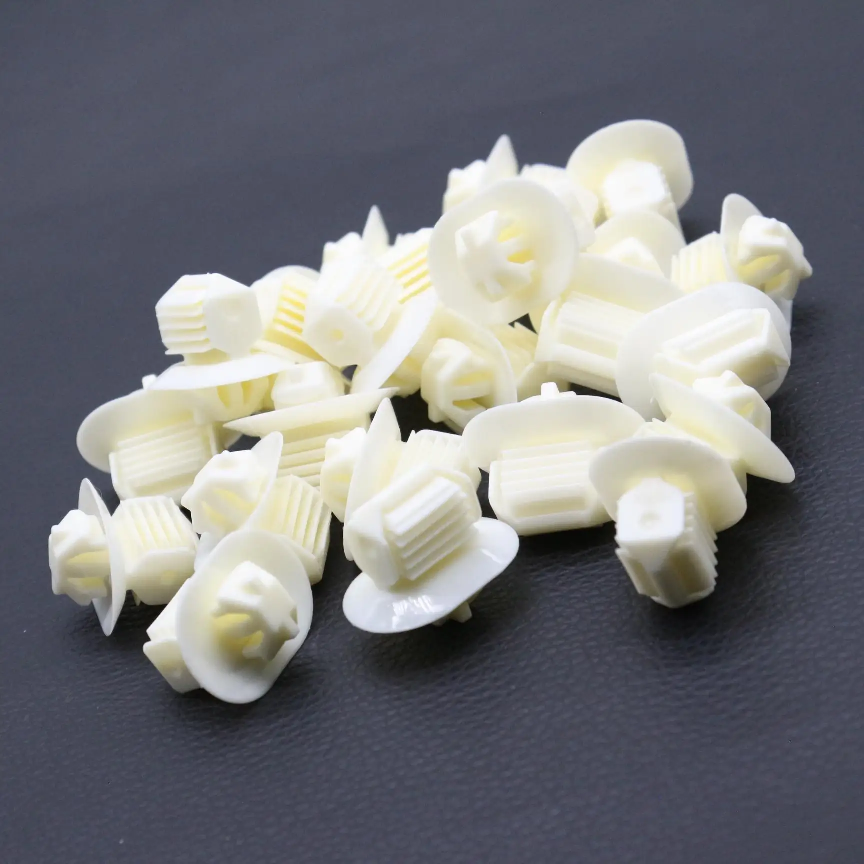 

25 pcs Beige C-Pillar Panel Trim Clip Fastener Retainers Fit For Volkswagen Jetta Beetle Golf Tiguan 6N0-867-276 6N0867276