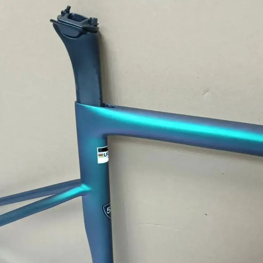 

Суперлегкая карбоновая рама шоссейного велосипеда 2025 BB68, рама дискового тормоза с рулем, полный скрытый трос, дорожный велосипед