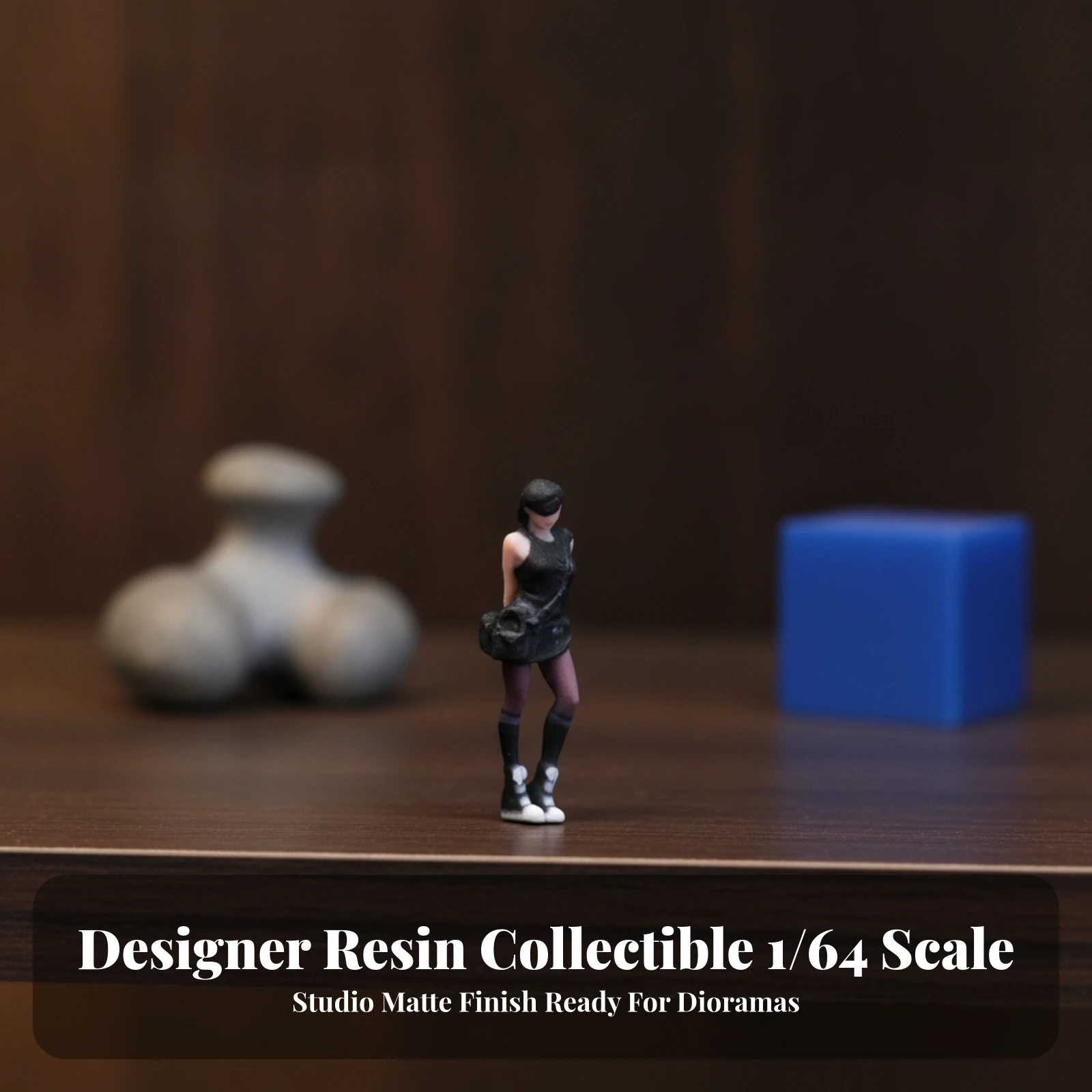 1/64 Scale Resin Woman Figurine Realistic 1/64 Scale Standing Female Figure Miniature Standing Woman Figurine Compact