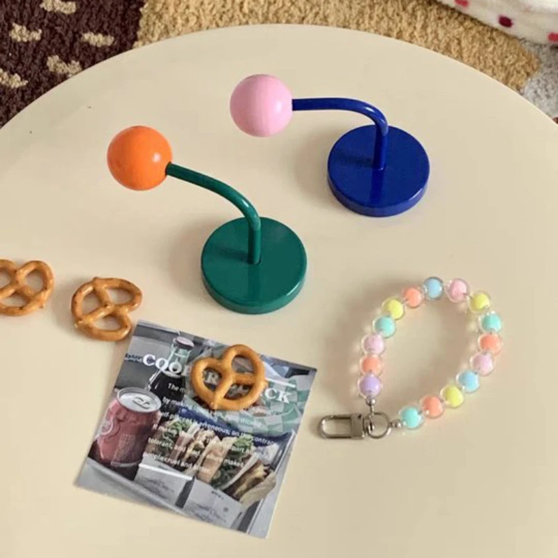 1PC Hot Selling Colored Ball Contrasting Metal No Punching Refrigerator No Trace Magnetic Suction Sticker Decorative Hook