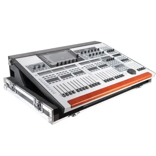 Mesa de Som Digital ATA Behringer Wing com Case de Transporte e Doghouse
