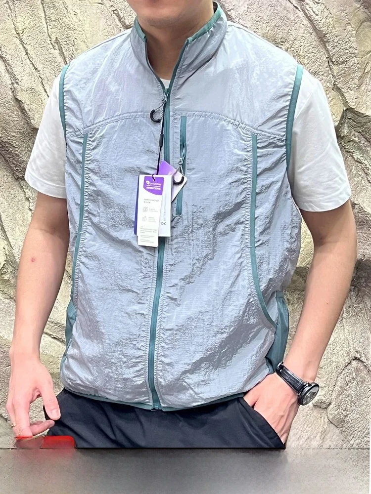 

Mens And Womens Casual Outdoor Summer Color Blo Lightweight Breathable Stand Collar Vest Versatile Polyester Fiber Travel Vest