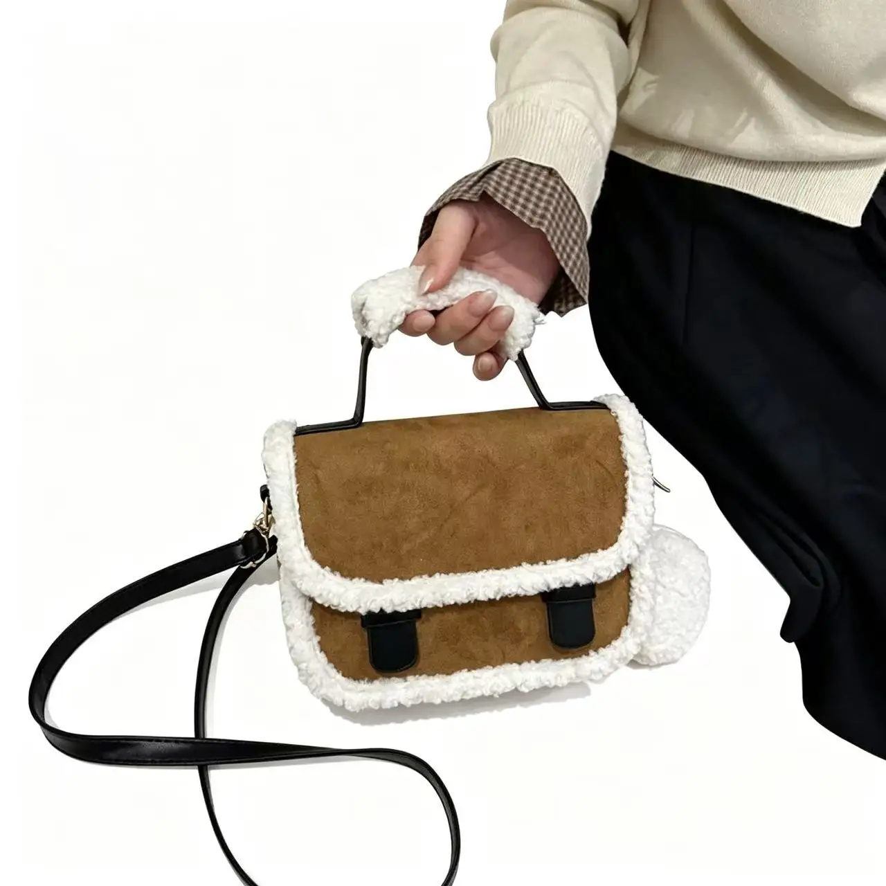 Autumn and Winter Niche Suede Bread Bag 2026 New Trendy Plush Shoulder Crossbody Bag Retro Handbag Small Square Bag for Women