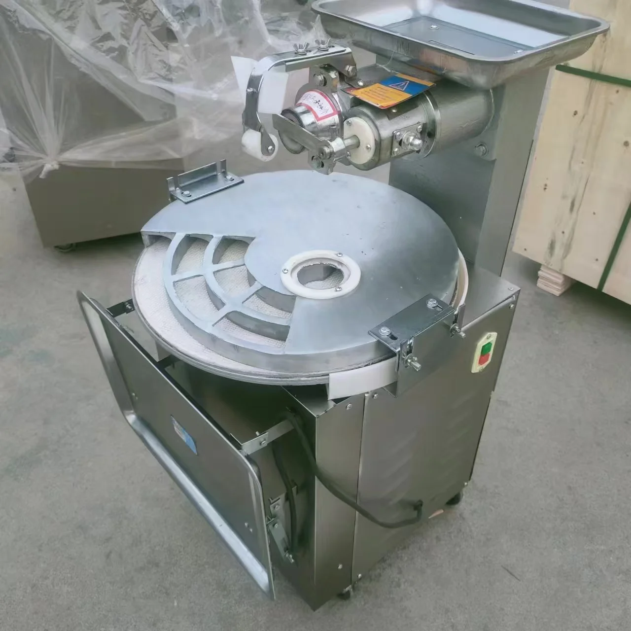 Dough cutting ball forming machine, steamed bread automatic noodle dividing machine, bread bakery round noodle machine