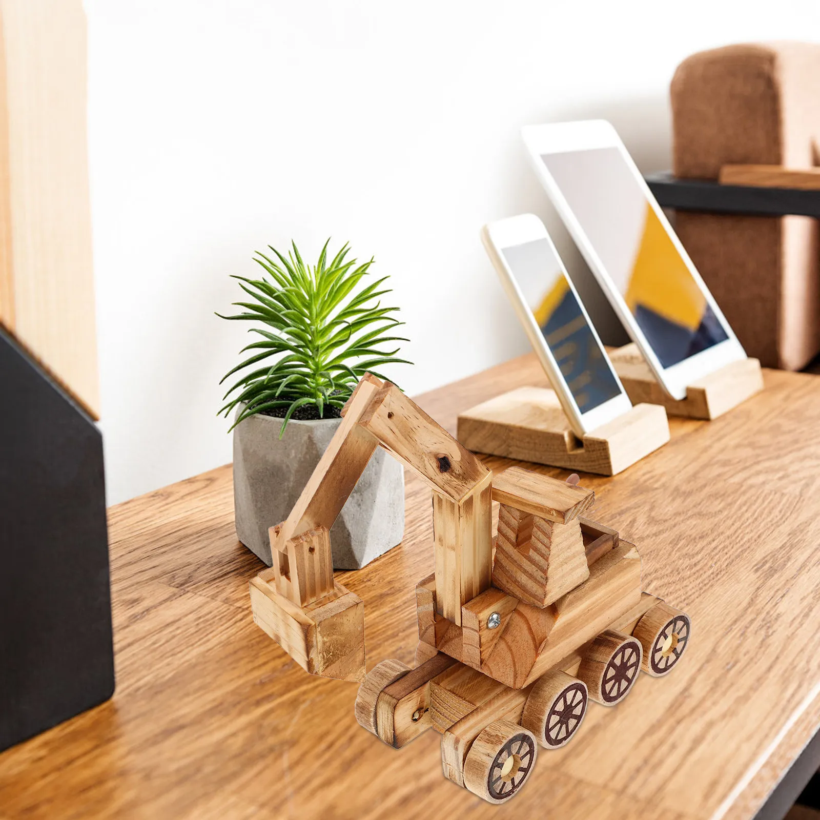 

Wooden Excavator Small Digger Vehicle Decorative Plaything Miniature Engineering Construction Small Excavator Accessory