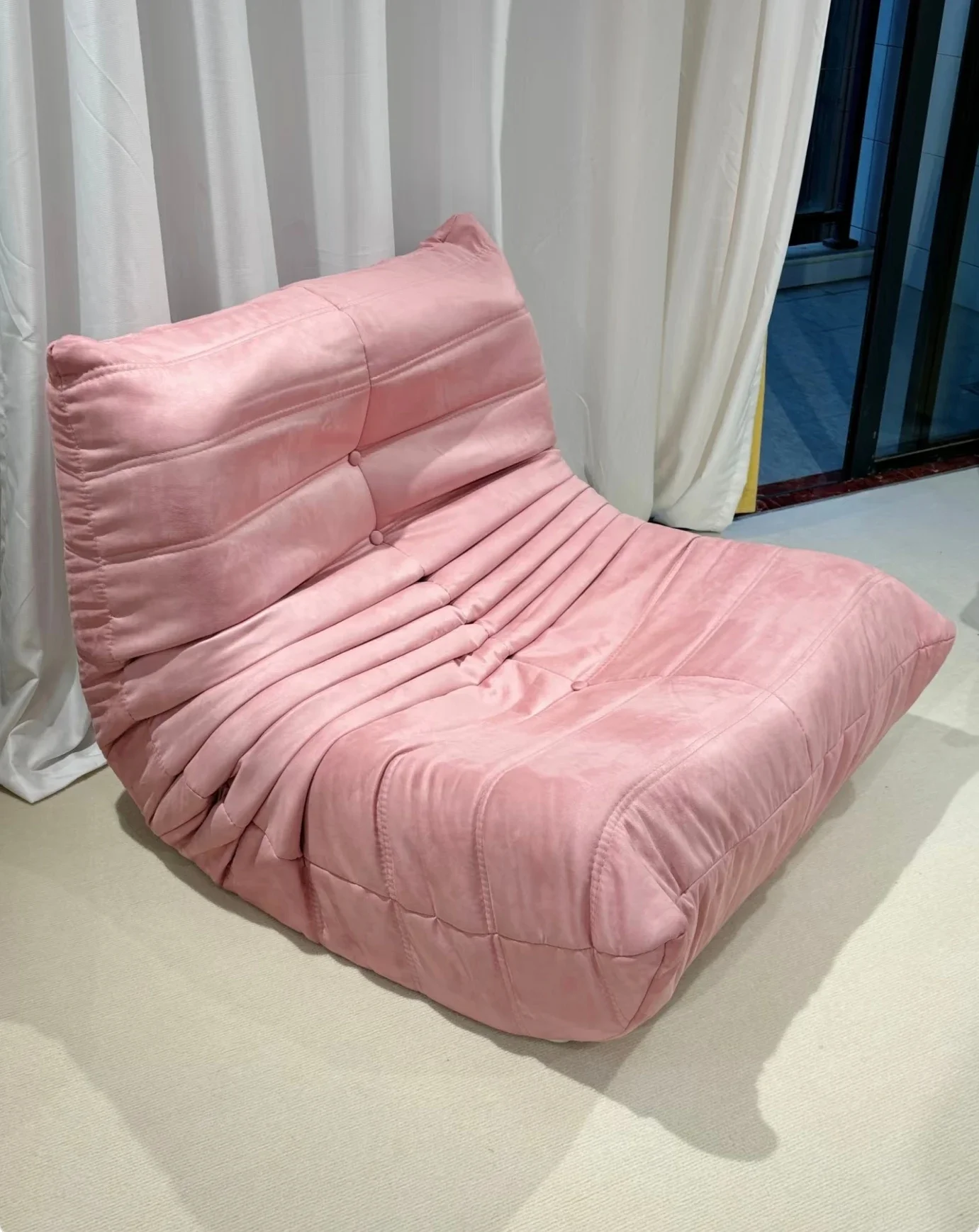 

Caterpillar sofa, genuine leather, corduroy, suede, can be used in living rooms, hotels, bedrooms. Fashionable, high-end, comfor