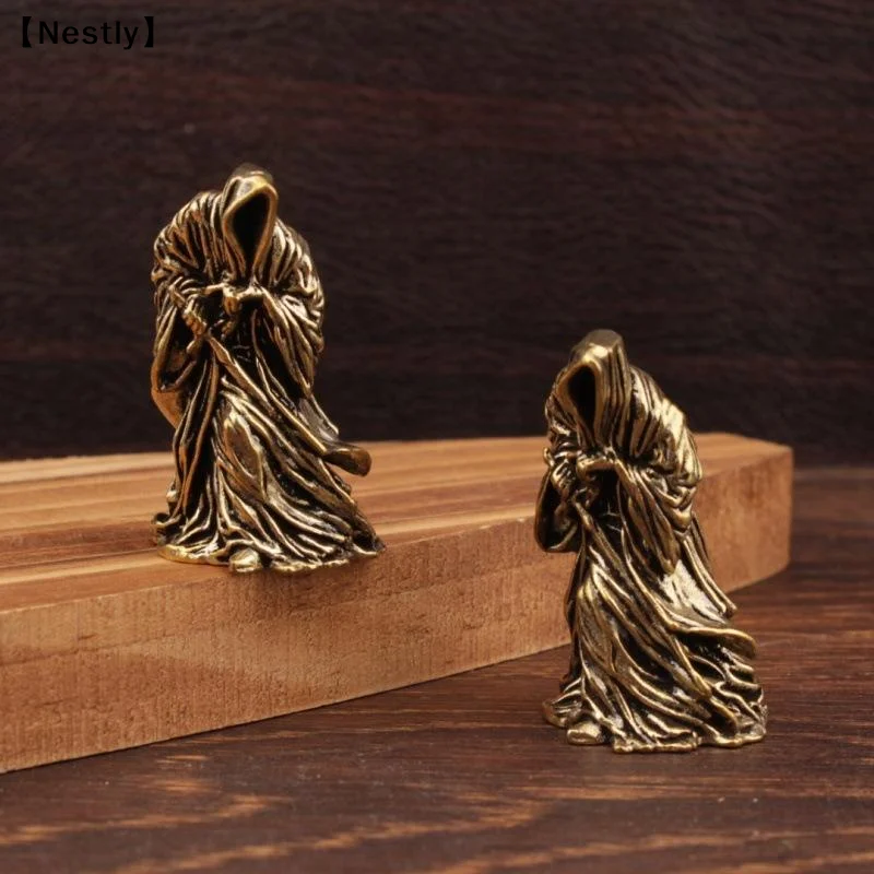 1/2pcs Retro Brass Death Statue Black Robe Action Figures Miniature Punk Horror Statue Desktop Ornament Halloween Decor〔Nest〕