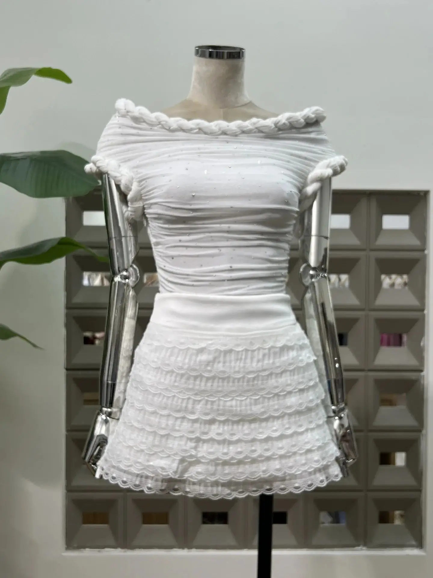 Summer 2025 New Arrival Sweet Spicy Rhinestone Blouse Lace Cake Skirt Two-Piece Set Party Prom Women Outfit Fashion Versatile