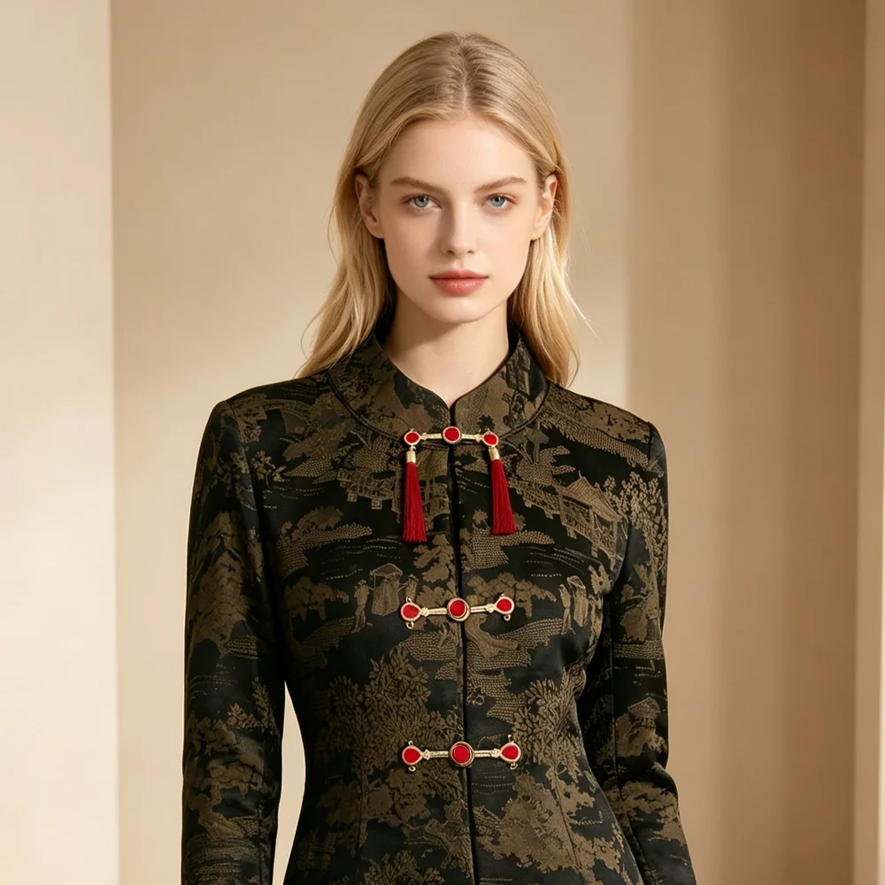 botao-de-metal-chines-com-borla-vermelha-pankou-–-design-reto-de-um-so-elemento-com-acabamento-esmaltado-e-borla-fluida-para-traje-moderno