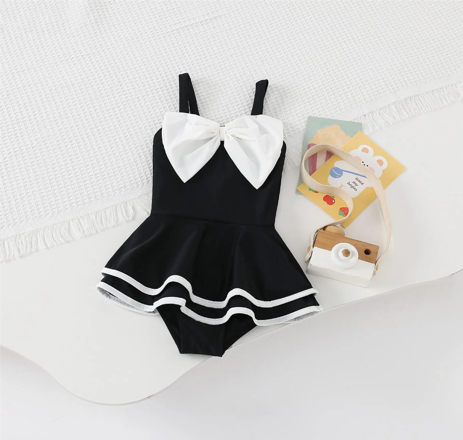 Costume da bagno per bambini tuta da ragazza carina ed elegante gonna da principessa per bambina costume da bagno per bambina primavera calda