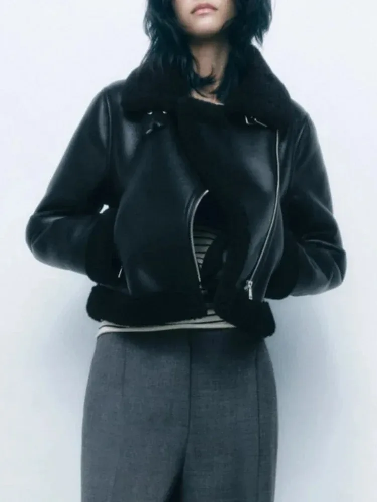 سترة طيار نسائية من الجلد الصناعي شتوية دافئة مبطنة بالفرو مع ياقة قصيرة وواسعة ومريحة للارتداء اليومي #3