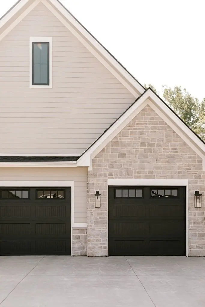 

Thermal Insulation Garage Door Automatic Black Aluminum Garage Doors Frosted Tempered Glass Section Rolling Style Exterior Doors
