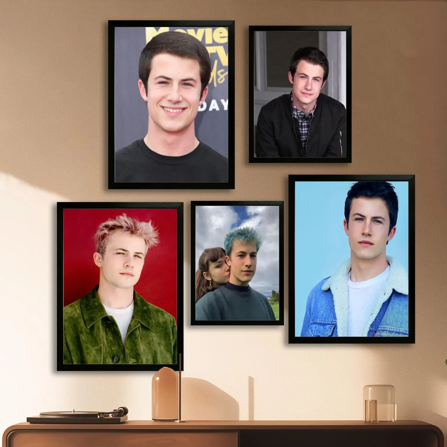 dylan minnette Canvas Art Poster and Wall Art, Picture Print, Modern Family Bedroom Decor, Posters,Decorative painting