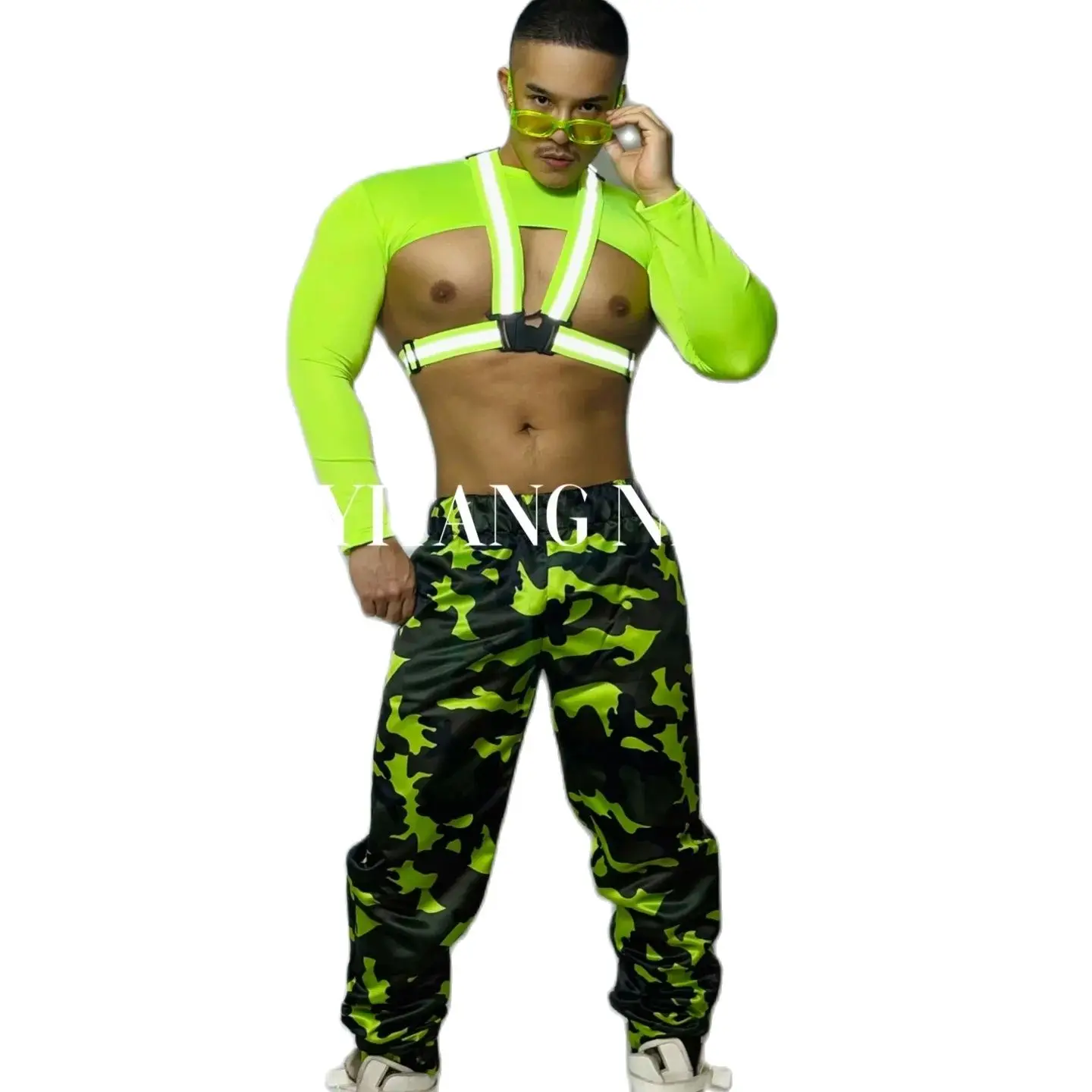 2025 신상 무대 의상 힙합 카모 팬츠 세트 형광 그린 유로 아메리칸 머슬 남성 인기 공연 의상 yj105