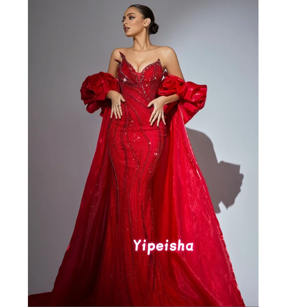Luxuriöses Abendkleid Rot Perlenbesetzt Kristall Meerjungfrau-Stil Sweetheart-Ausschnitt mit Cape Schleppe Ballkleider Damen Partykleider Maßanfertigung