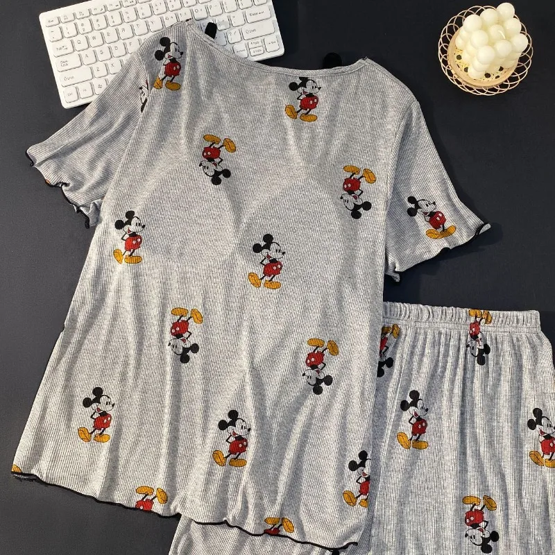 Disney Mickey Kawaii Pigiama Modale estivo Silhouette sottile con imbottitura sul petto Pantaloncini da casa casual Abbigliamento in due pezzi all'esterno