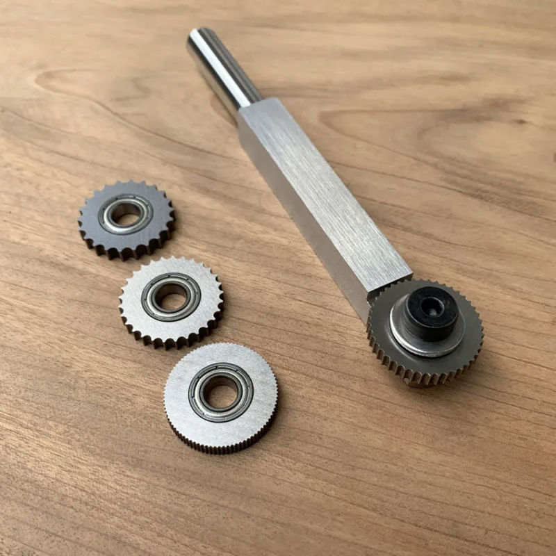 1Set Single Wheel knurling Tool Holder with 4 1-4mm Slot Pitch HSS Knurls, Micro Spiral Tools Woodturning Lathe Tools view 3