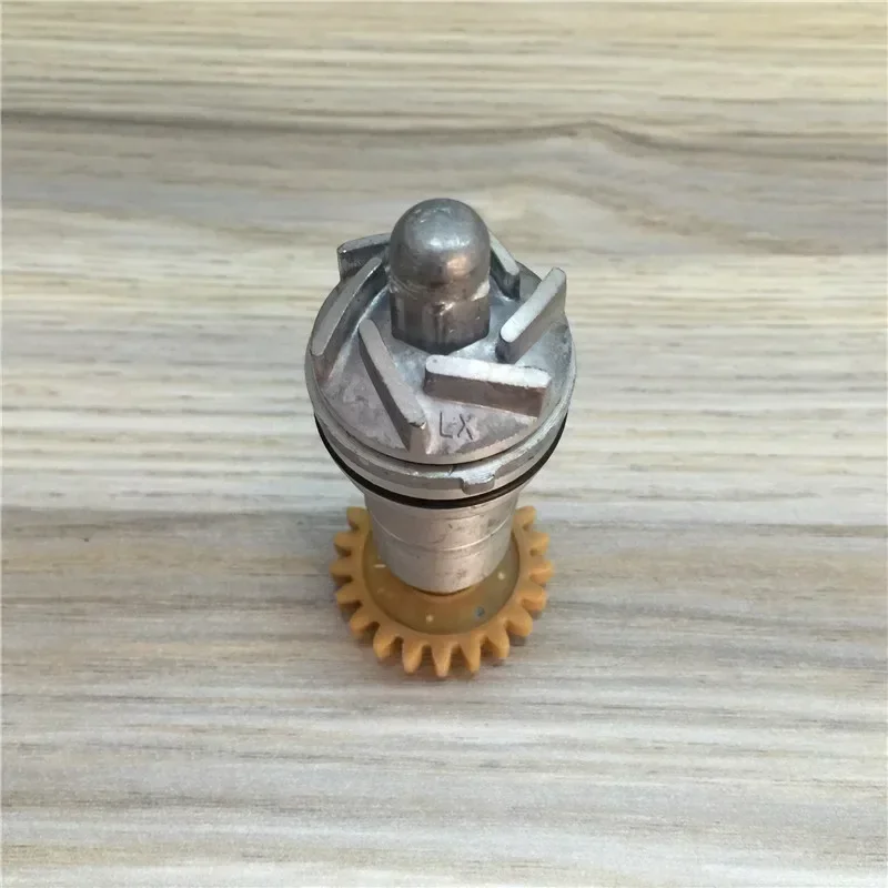 Free shipping for three-wheeled motorcycle LX150 175 200 150 water-cooled engine Zongshen Lifan Loncin pump assembly