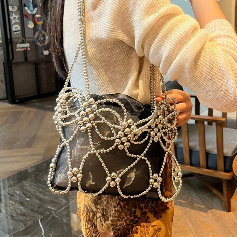 

Handmade Silver Acrylic Circle Beaded Evening Bag Hollow Out Design Shoulder Bag Female Small Mobile Phone Bag with Inner Pocket