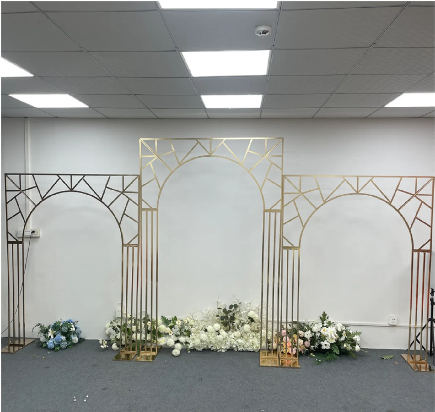 3PCS Fashion Outdoor Welcome Wedding Backdrops Banner Signs Flag Stand Wedding Stage Party Flower Arch Floral Rows Display Shelf