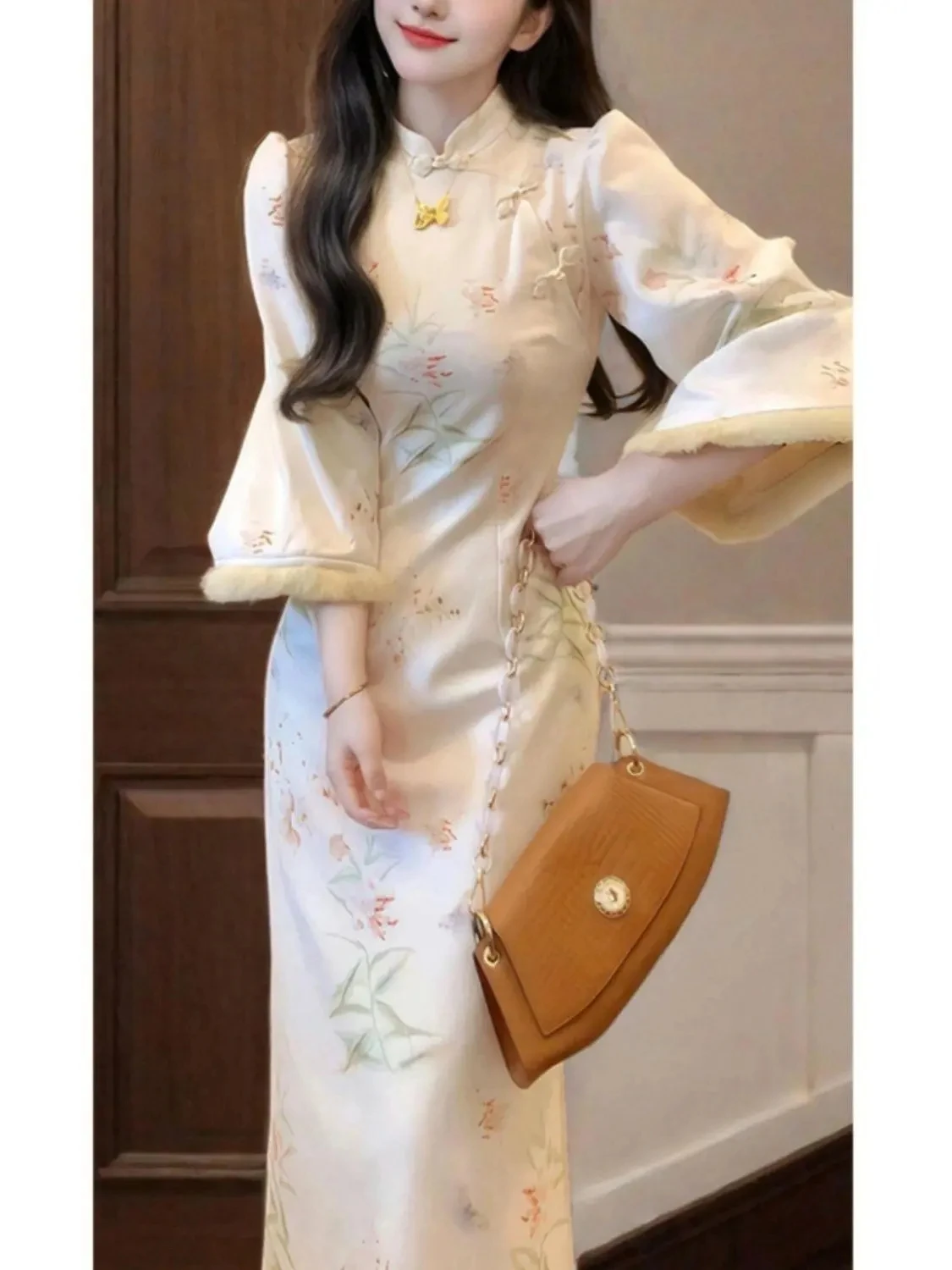 Großes Cheongsam-Kleid im chinesischen Stil, verbessertes chinesisches Stil für Frauen im Herbst und Winter, schlankmachender, fleischfarbener langer Rock