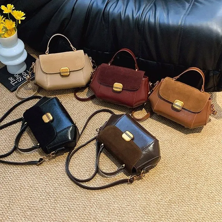 

Autumn New Explosion 2628 Fashion Versatile Niche Design High Sense Commuting Light Luxury Style Simple Trend Shoulder Bag