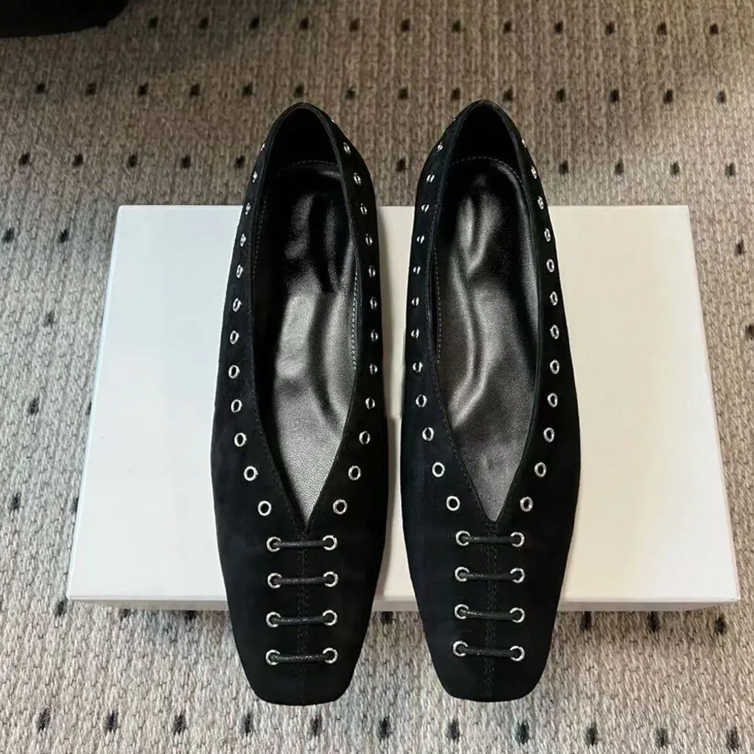 

Simple Design Rivet Roman Retro Strap Square Head Flat Shoes Made of Genuine Leather One Step Commuter Women's Single Shoes